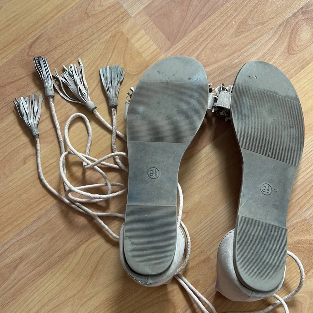 Fringe Tie Sandals Size 9.5 - Picture 6 of 6